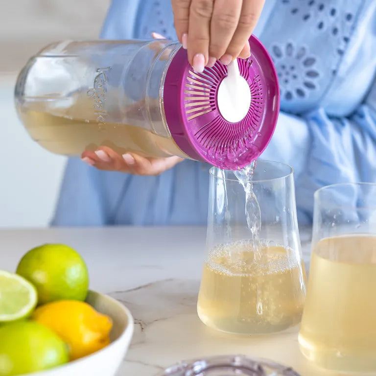 Ízesített házi vízkefir fogyasztásra készen