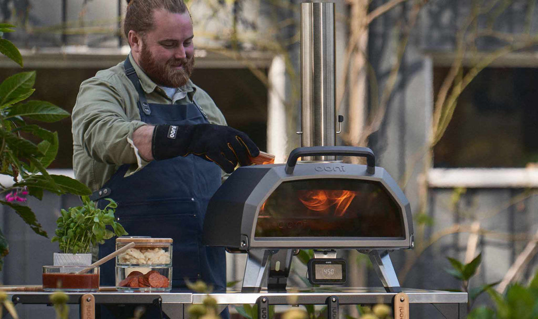 Ooni Karu 2 PRO vegyes tüzelésű pizzakemence - Karácsonyi Csomag