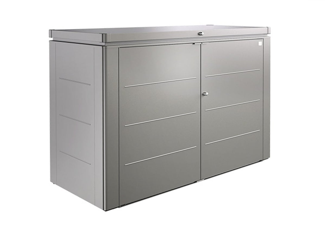 Biohort HighBoard kvarcszürke-metál színben, zárható kültéri fém tárolószekrény , modern dizájnnal kerti eszközök vagy kerékpár tárolására.