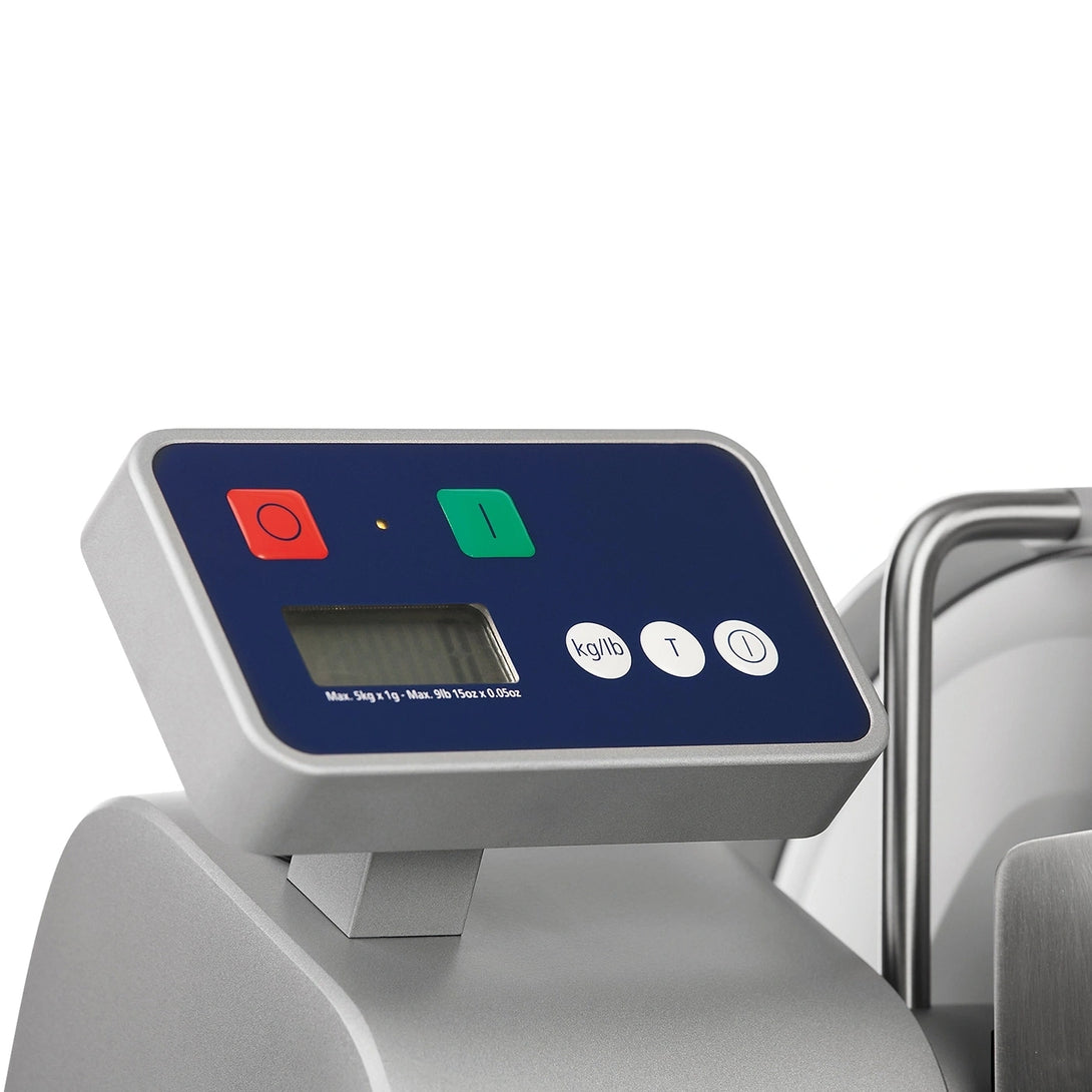 GRAEF Master 3020 W szeletelőgép beépített digitális mérlege, kijelző és funkciógombok közelnézete.