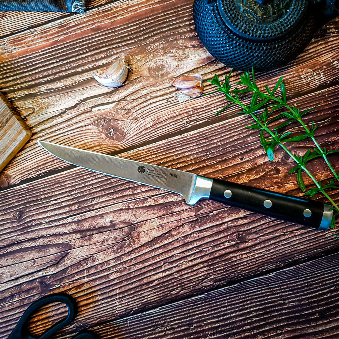 Izumi Ichiago csontozókés