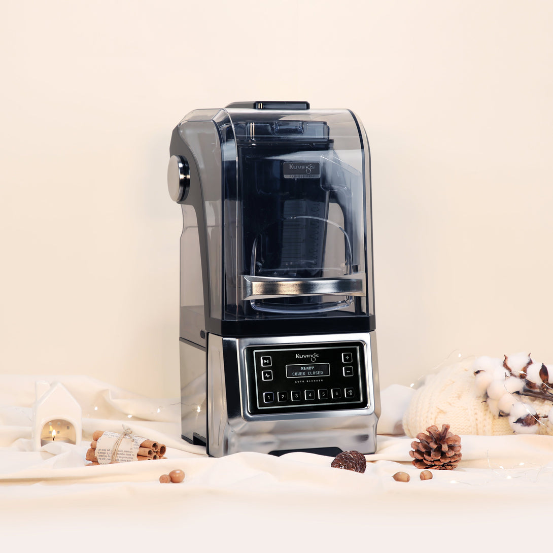 CB980 Professional Auto Blender – ezüst/fekete kivitel, beépített zajcsökkentő hangburkolattal, stúdiókörnyezetben