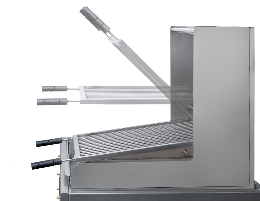 Billenthető rács három állásban: begyújtás, edényhasználat, zsírfelfogás – Pujadas pultos nyitott faszenes grill Lite, refrakter alap nélkül