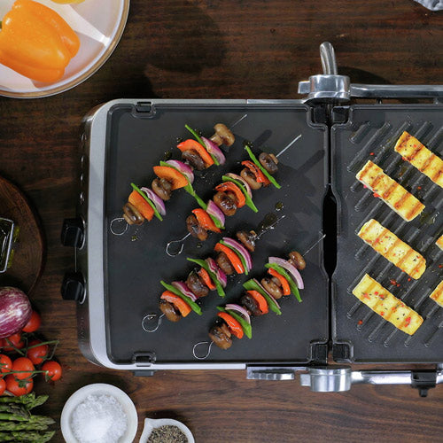 Sage The BBQ & Press Grill Elektromos Kontakt Grill SGR700BSS elölnézet, 2 szendvics egyidejű sütése.