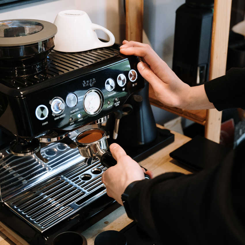 Sage The Barista Express™ karos kávéfőző fekete BES875BKS