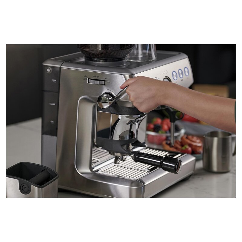 the Barista Express™ Impress Eszpresszó gép kávédarálóval SES876BSS