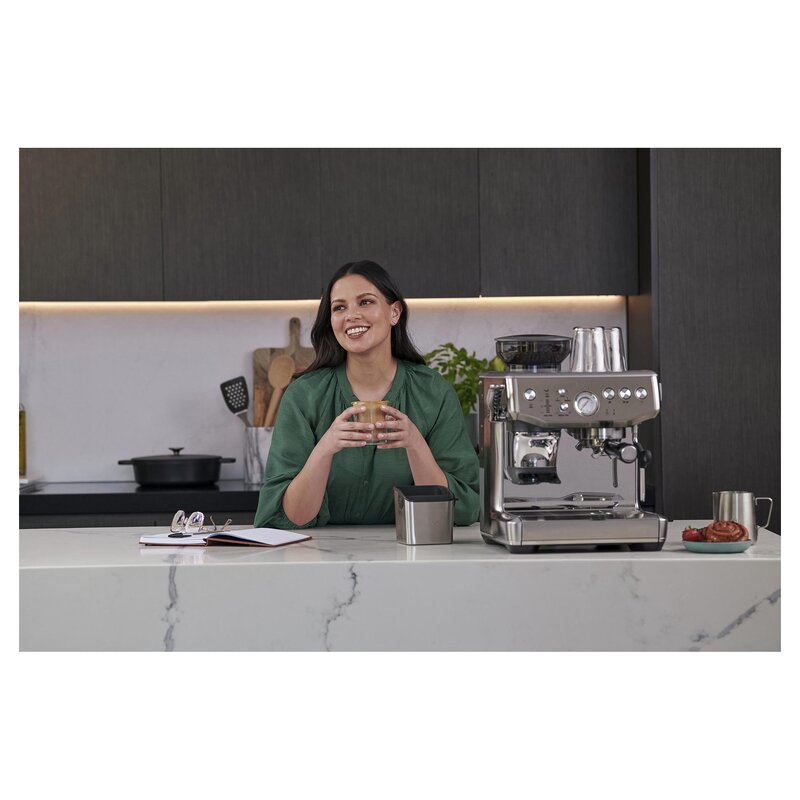 the Barista Express™ Impress Eszpresszó gép kávédarálóval SES876BSS