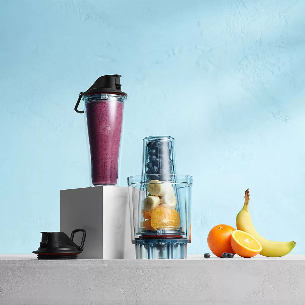 600 ml-es Vitamix to-go kehely és adapter Tritan kelyhekkel, friss gyümölcsökkel
